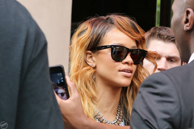 Rihanna-2Pac-photo-4